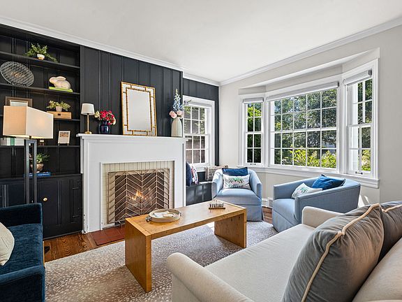 2nd image of 2034 Greenwood Ave