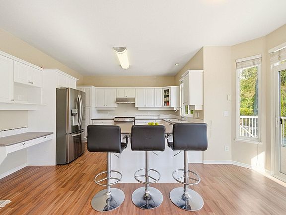 4th image of 23800 Kanaka Way