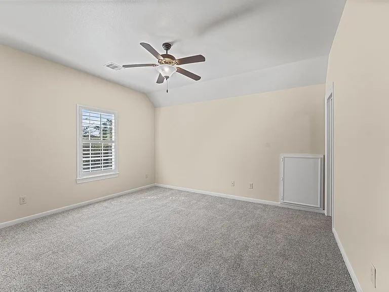 7 N Beech Springs Cir — Photo 35
