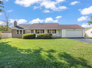 31 Blue Grass Ln, Rochester, NY 14626
