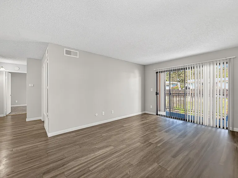 Prado Apartments — Photo 59