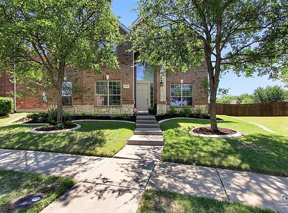 2nd image of 3703 Capitol Ln