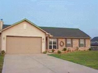 1002 Peony Ln, Fortville, IN 46040