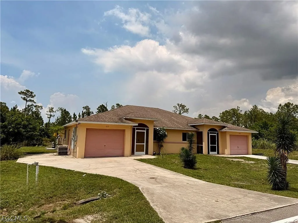 3 bed, 2.0 bath, 1217 sqft, $1,400 — Photo 3