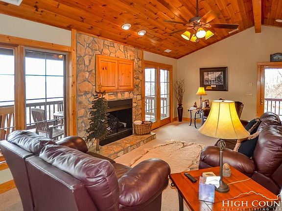 3rd image of 134 Jasmine Dr