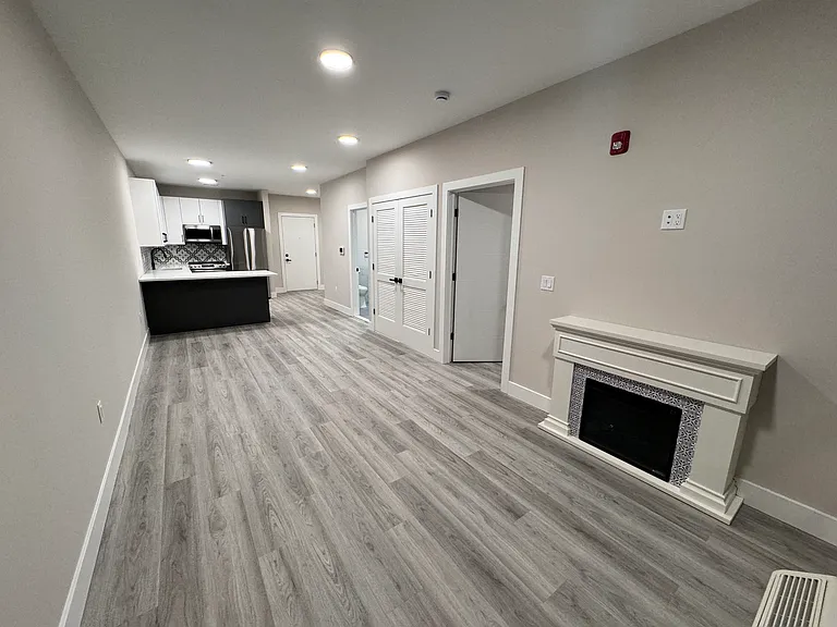 4607 Tonnelle Ave #206 — Photo 7