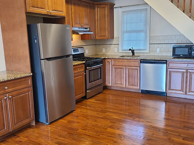 459 Main St #3 — Photo 27