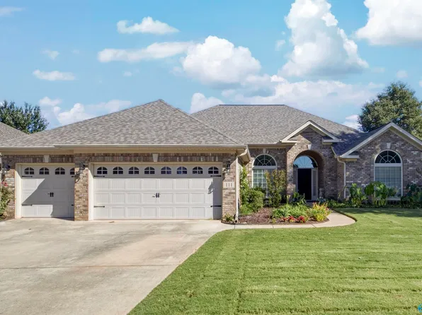 111 Castlewood Dr, Madison, AL 35756