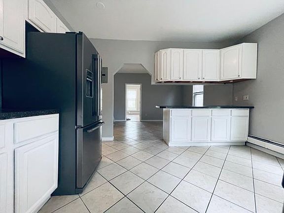 3rd image of 99 Atlantic St #1