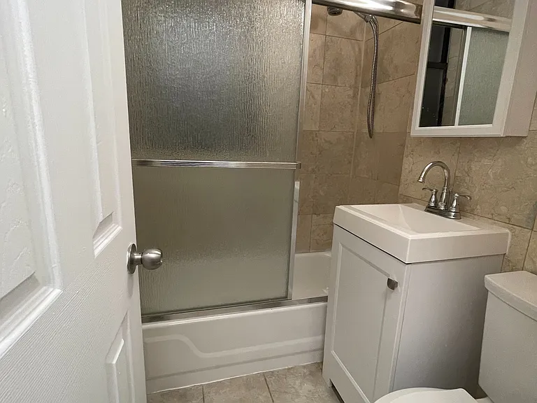 710 9th Ave #2D — Photo 5