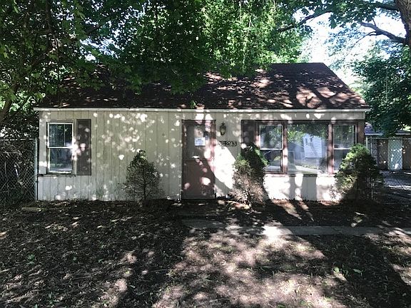 3rd image of 38293 N Loyola Ave