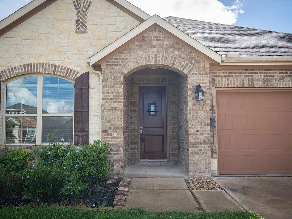 311 Lockridge Hill Ln