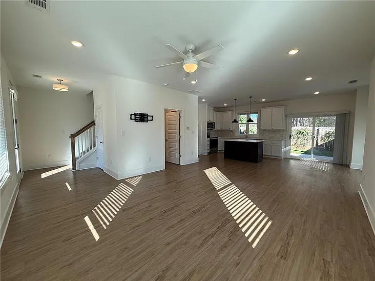 2936 Cherokee Rd — Photo 5