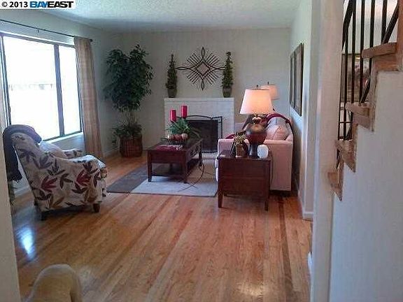 4th image of 2444 Driftwood Way