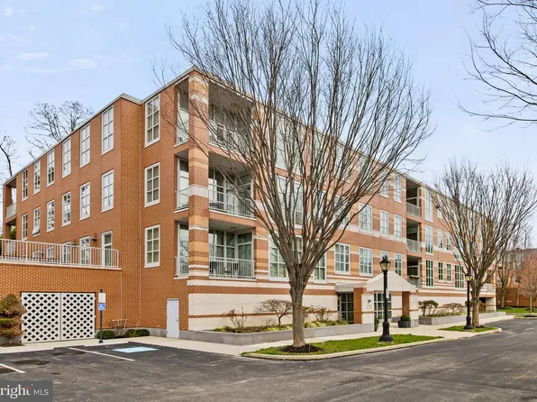 300 Iron Works Way #326, Wayne, PA 19087