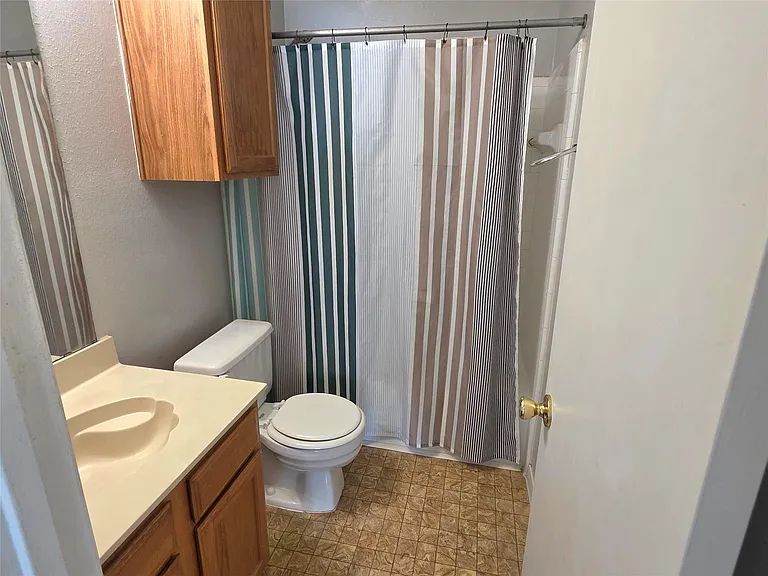 67 E Park West Dr — Photo 20