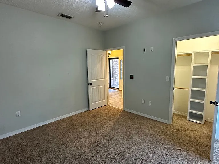 917 Almond Tree Ln — Photo 14