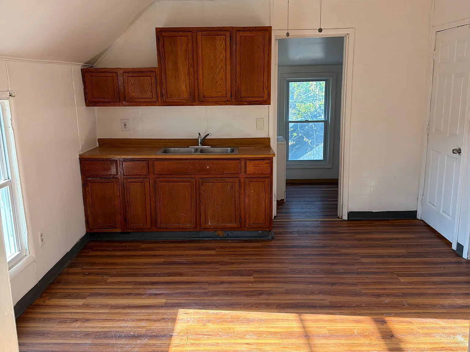 2 bed, $950 — Photo 4