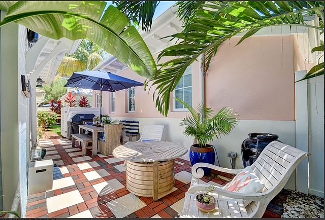 Private Courtyard