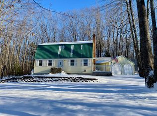 46 Ledgewood Dr, Hollis Center, ME 04042
