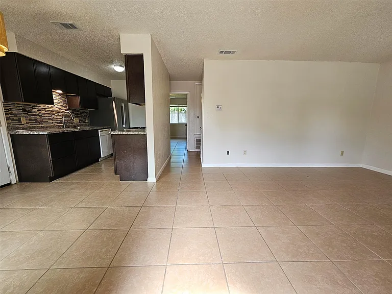 6800 Lunar Dr #B — Photo 4