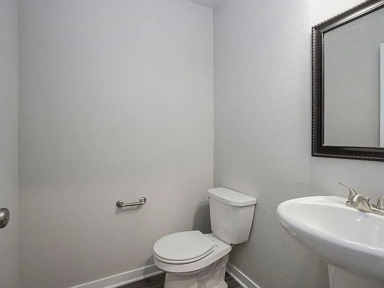 834 Winchester St — Photo 22