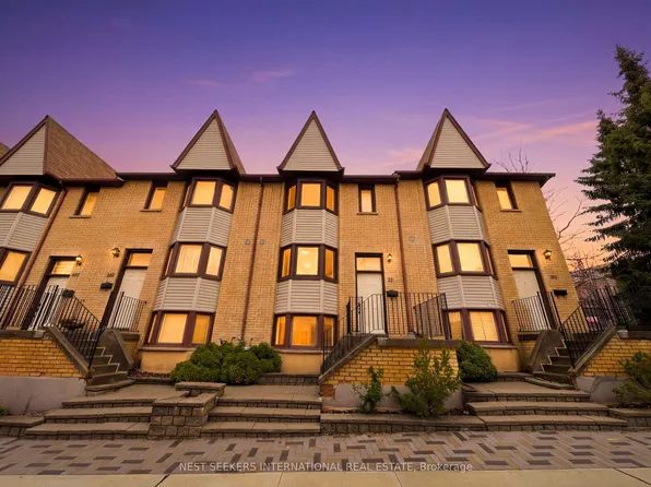 217 Woodbridge Ave #1, Vaughan, ON L4L 2T1