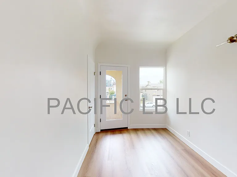 Pacific Ave — Photo 11
