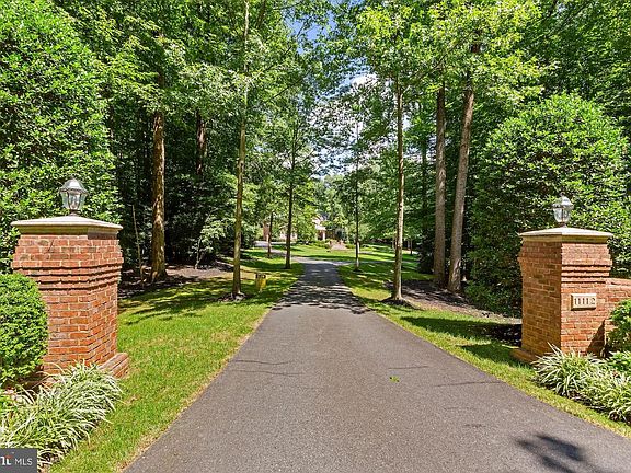 3rd image of 11112 Devereux Station Ln
