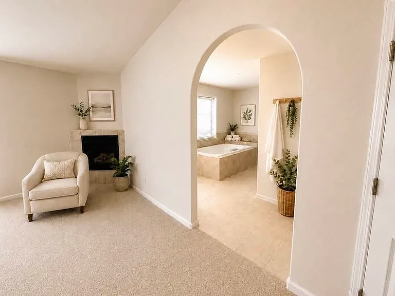 Primary Bedroom Sitting Area