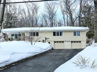 188 Gates Ave, Gillette, NJ 07933