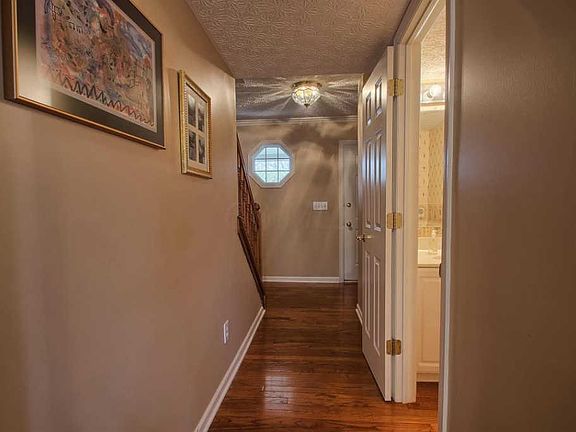 4th image of 7658 Tullymore Dr
