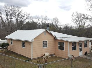 1615 Jackson Lake Rd, High Point, NC 27263