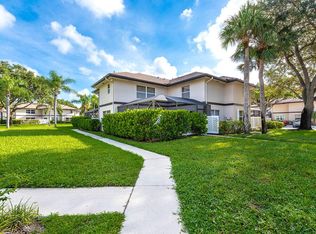 38 Essex Court #D, Royal Palm Beach, FL 33411