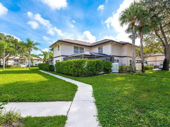 38 Essex Court #D, Royal Palm Beach, FL 33411