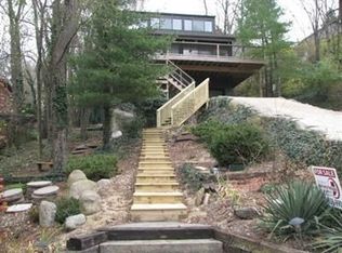 11 Locust Rd, Portage, IN 46368