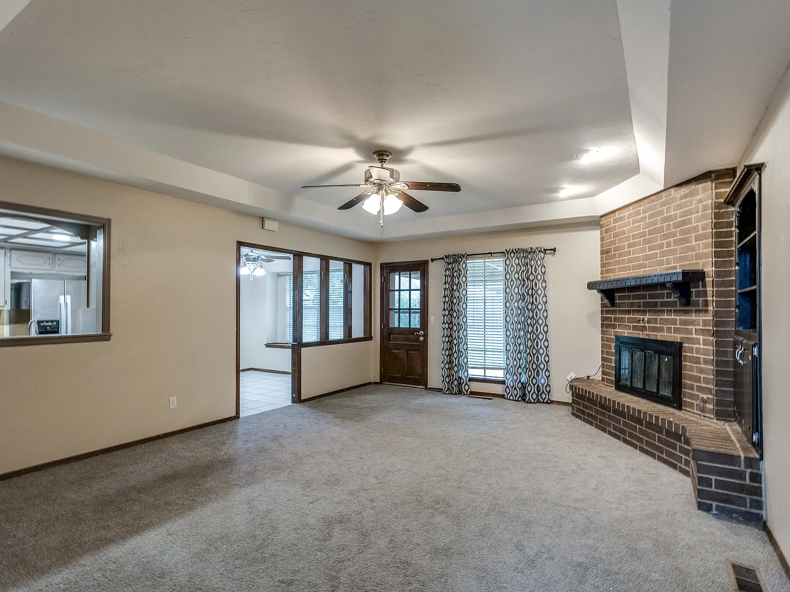 3 bed, 1748 sqft, $1,700 — Photo 2