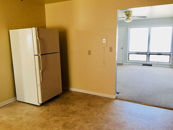 5th image of 1717 Carolyn Dr