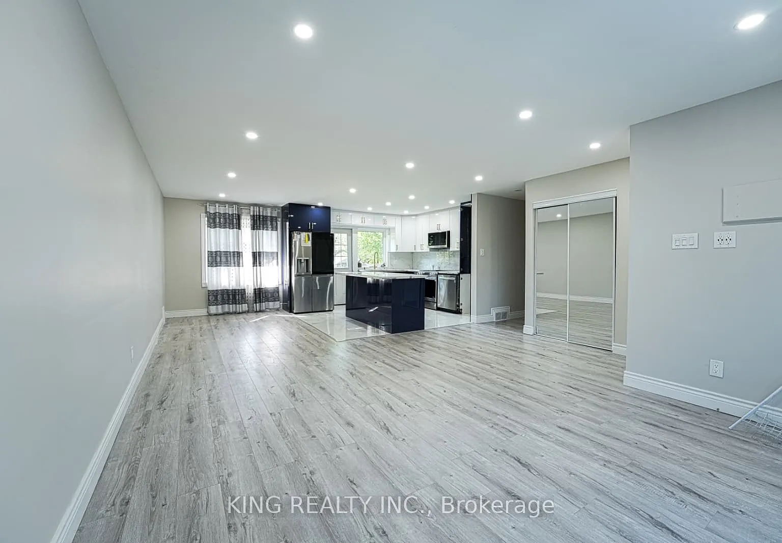3 bed, $2,999 — Photo 2