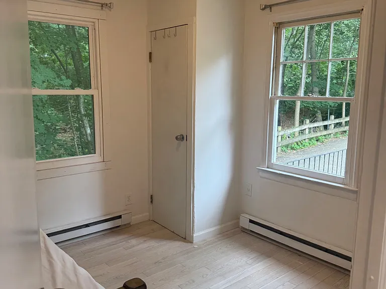 104 Woodhull Landing Rd — Photo 13
