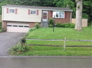 2820 College Park Rd, Allison Park, PA 15101