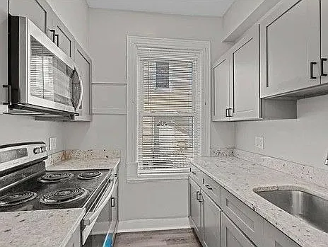 25 Marshall St #1