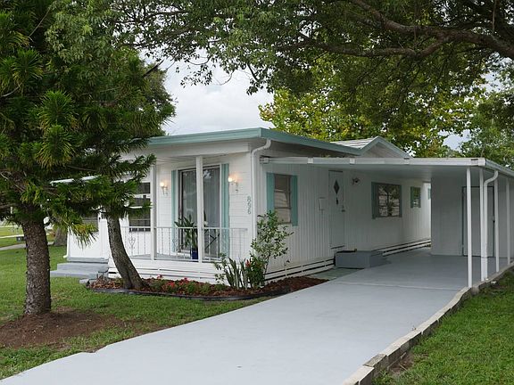 2nd image of 896 Spanish Moss Dr