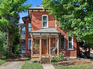 37 Smiths Falls Ave, Smiths Falls, ON K7A 3B2