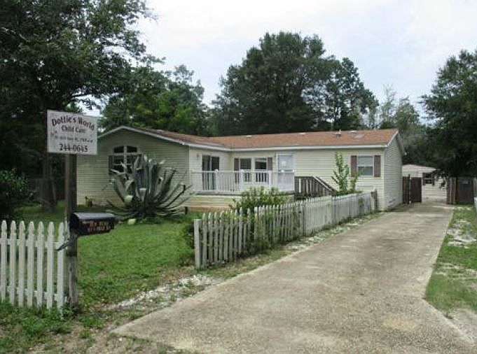 1st image of 615 Inez St