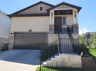 166 E Vista Way, North Salt Lake, UT 84054