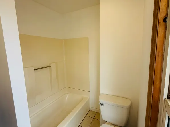 222 Luzerne Ave Floor 3, Pittston, PA 18643