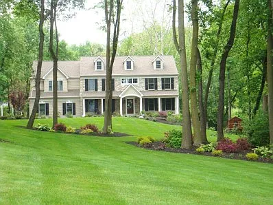 1052 Sunwood Ln photo 1