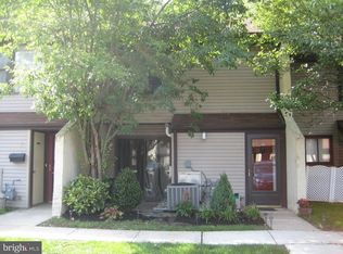 6 W Azalea Ln, Mount Laurel, NJ 08054