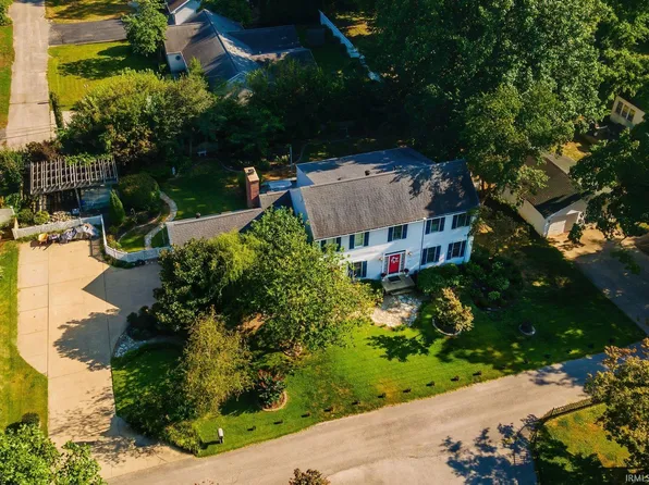 2535 Grandview Dr, Vincennes, IN 47591